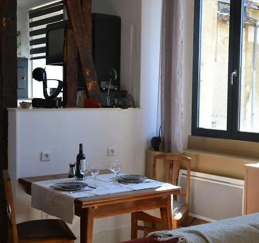 Le Petit Couvent 3* LʼIsle-en-Dodon